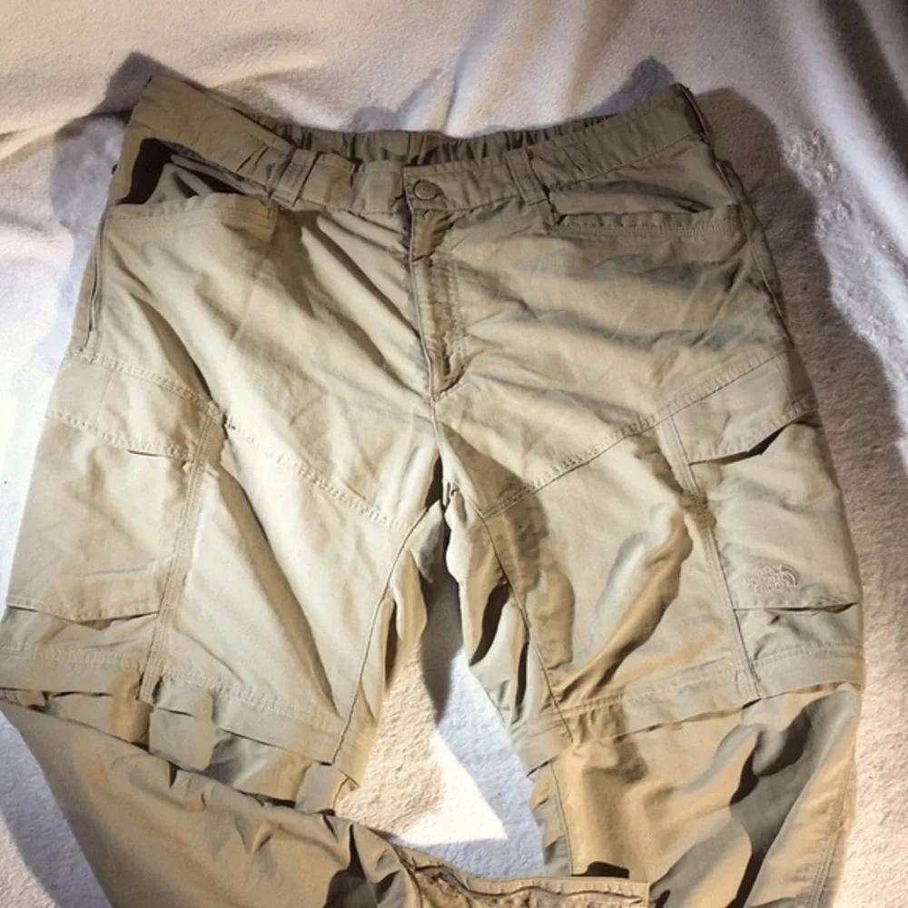 The North Face Men’s Tan Cargo Pants XL